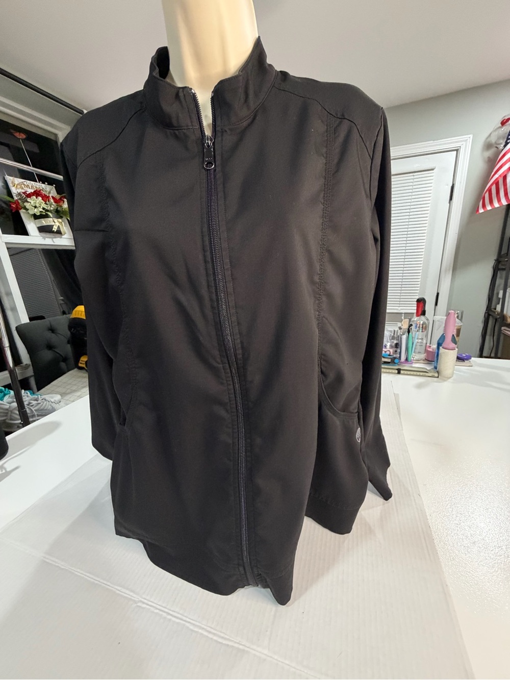 healing hands Black Women's Zip-Front Utility Jacket